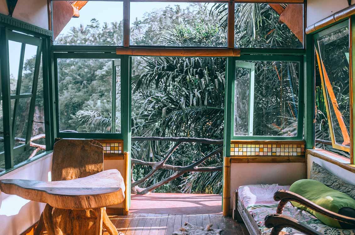 veranda green pexels maria orlova 4917176