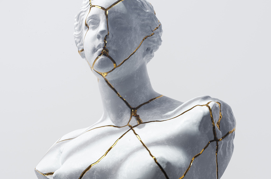 Kintsugi: Η τέχνη αποκατάστασης σπασμένων αντικειμένων που δημιουργεί κομψοτεχνήματα