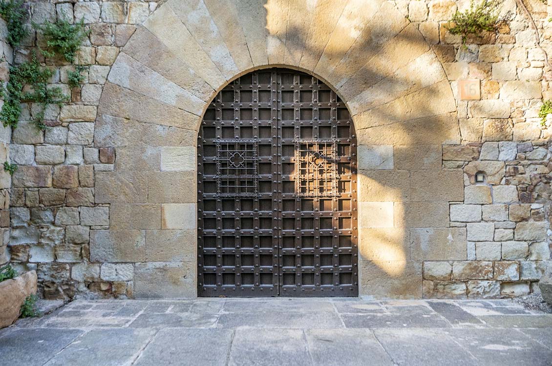 medieval door freepik intro
