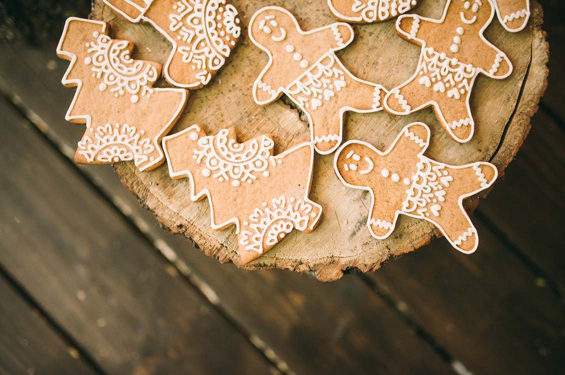gingerbreads pexels olya kobruseva 5037261