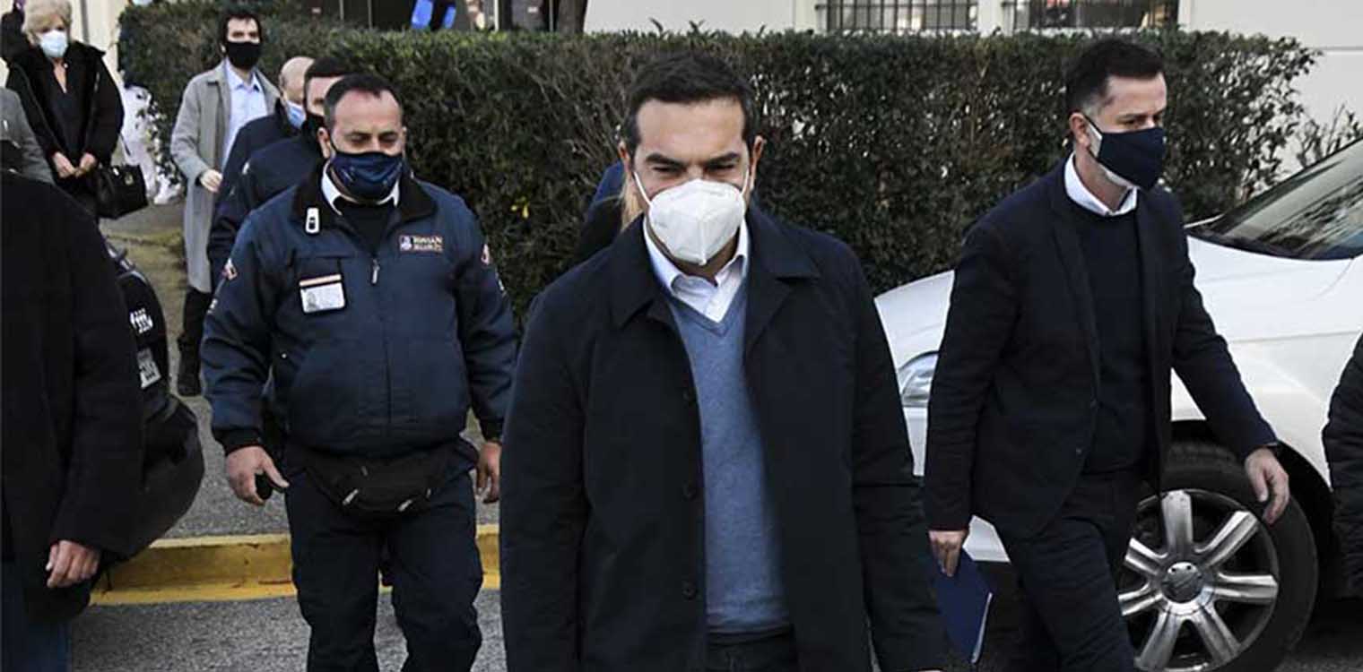«Τροχοπέδη στη μάχη της πανδημίας η πρωτοφανής ανοργανωσιά του επιτελικού κράτους»: Στην Πάτρα ο Αλ. Τσίπρας