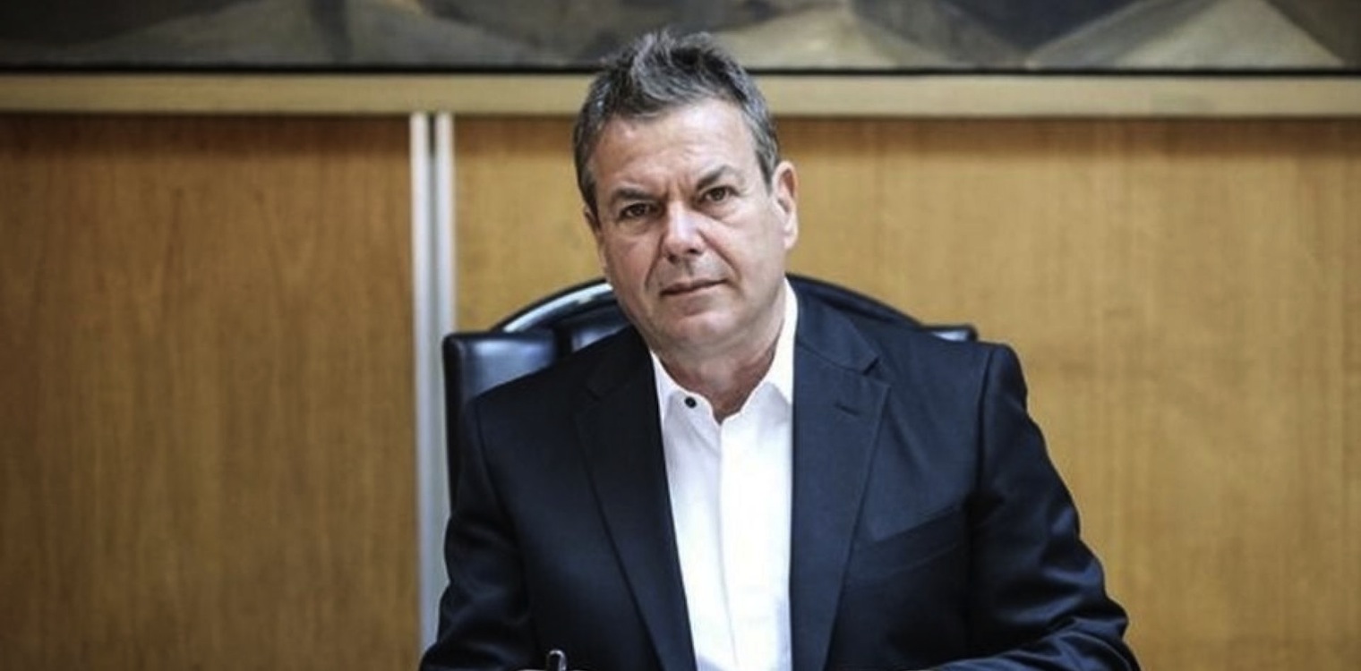 Πετρόπουλος για τις κατσαρίδες: Τη μία φωλιά εγώ την έβαλα