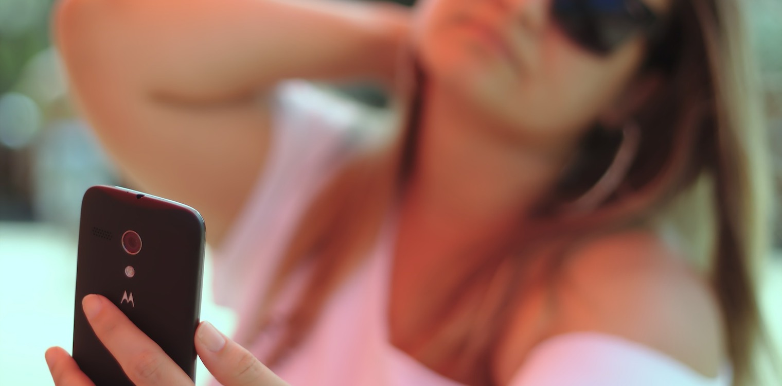 Selfie elbow - Το σοβαρό ιατρικό πρόβλημα που προκαλεί στο χέρι μας η selfie