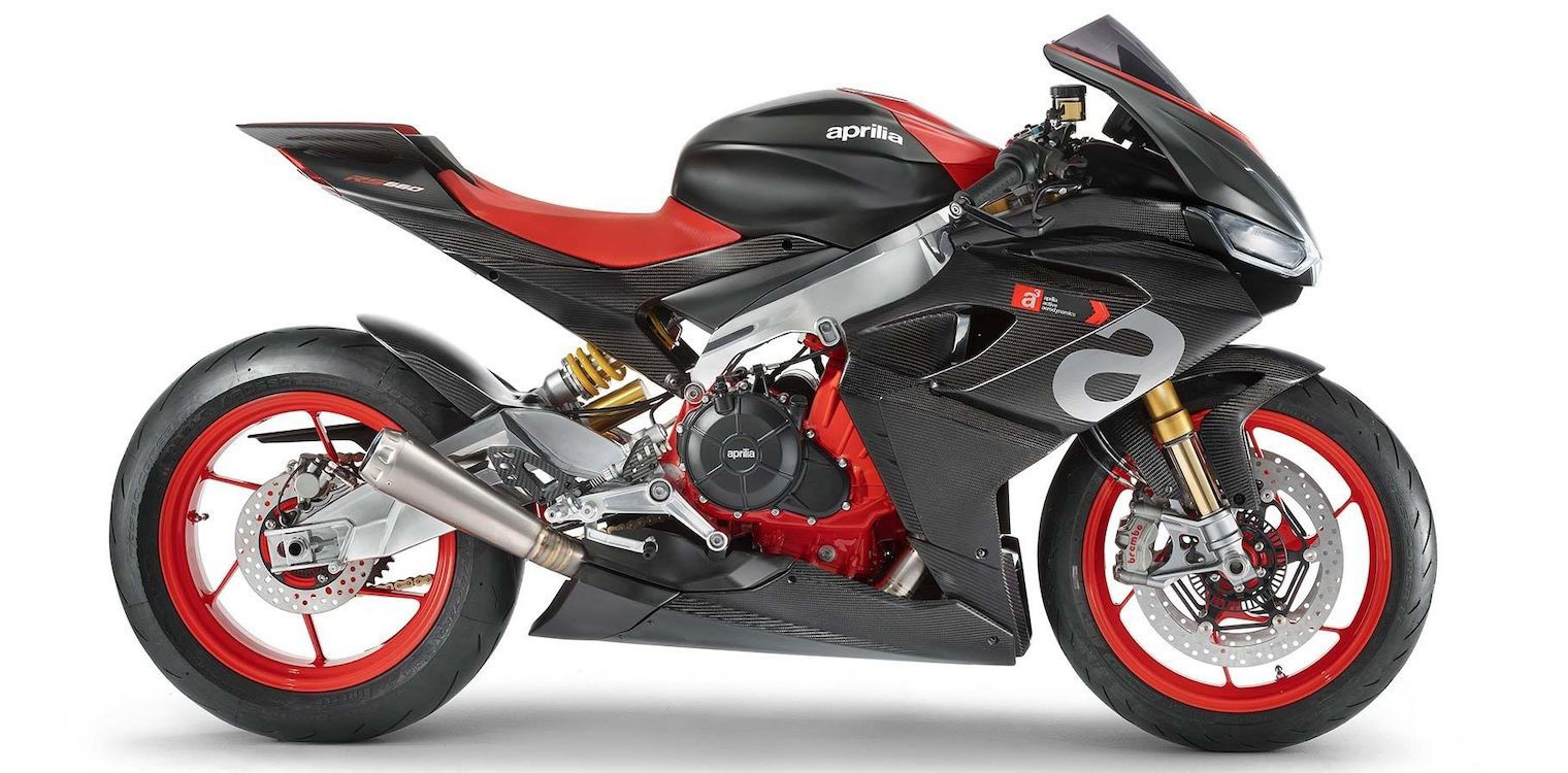 Το concept έκπληξη της Aprilia που έκλεψε την παράσταση στην EICMA 2018 Έκανε πολλά μάτια να γουρλώσουν... ΜΟΤΟ 10:46 • 16/11/2018 Το concept έκπληξη της Aprilia που έκλεψε την παράσταση στην EICMA 2018