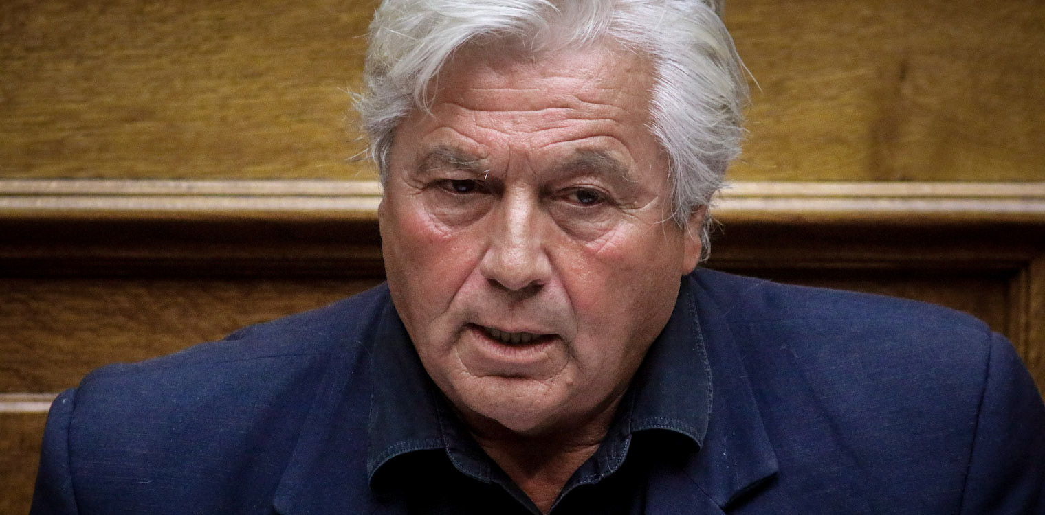 Επίθεση με καπνογόνα στο πατρικό σπίτι του Παπαχριστόπουλου
