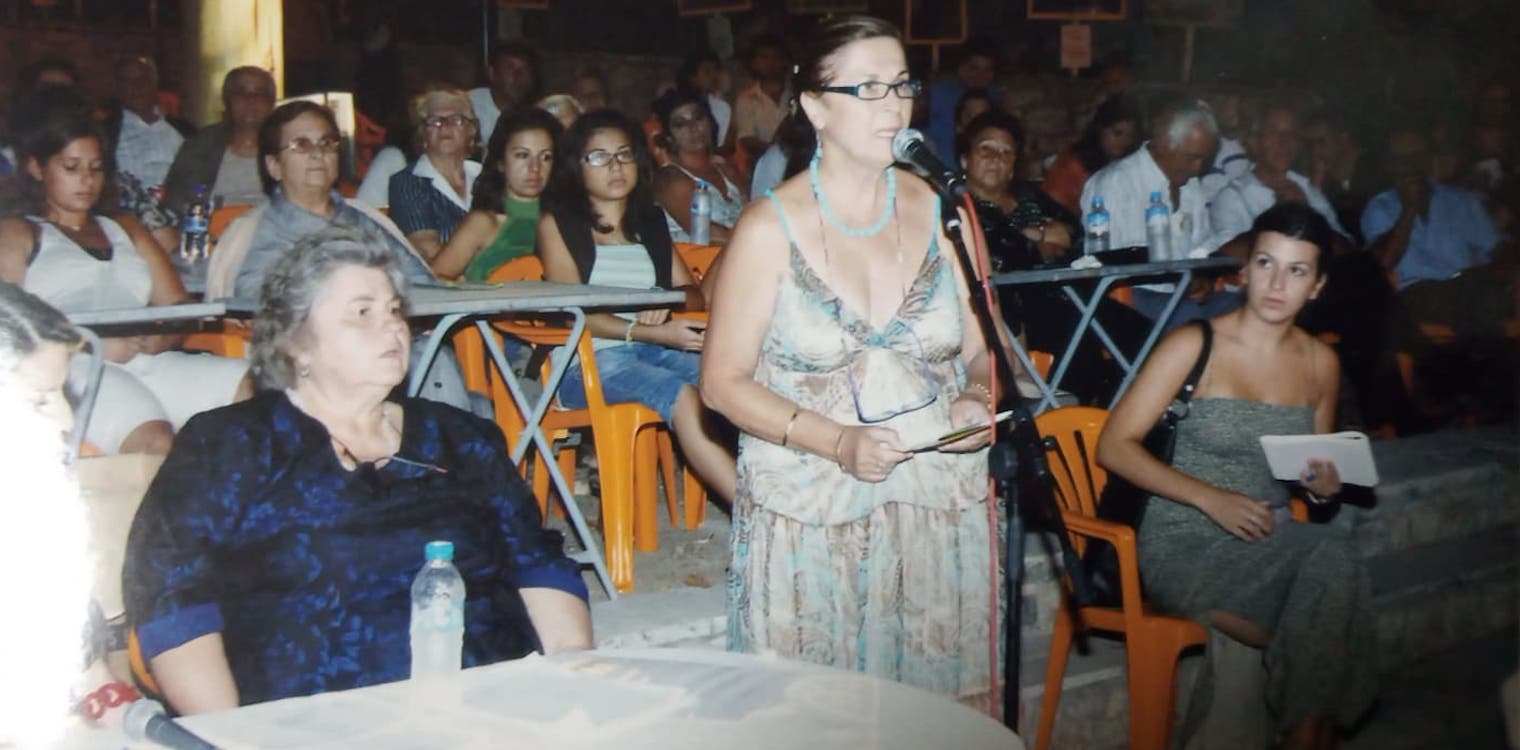 Η Τριανταφυλλιά Νιάρχου αποχαιρετά την Ζωή Σπυροπούλου