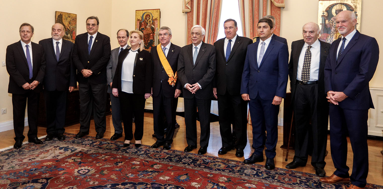Παρουσία Γεωργιόπουλου η απονομή του Μεγαλόσταυρου του Τάγματος του Φοίνικος στον πρόεδρο της ΔΟΕ
