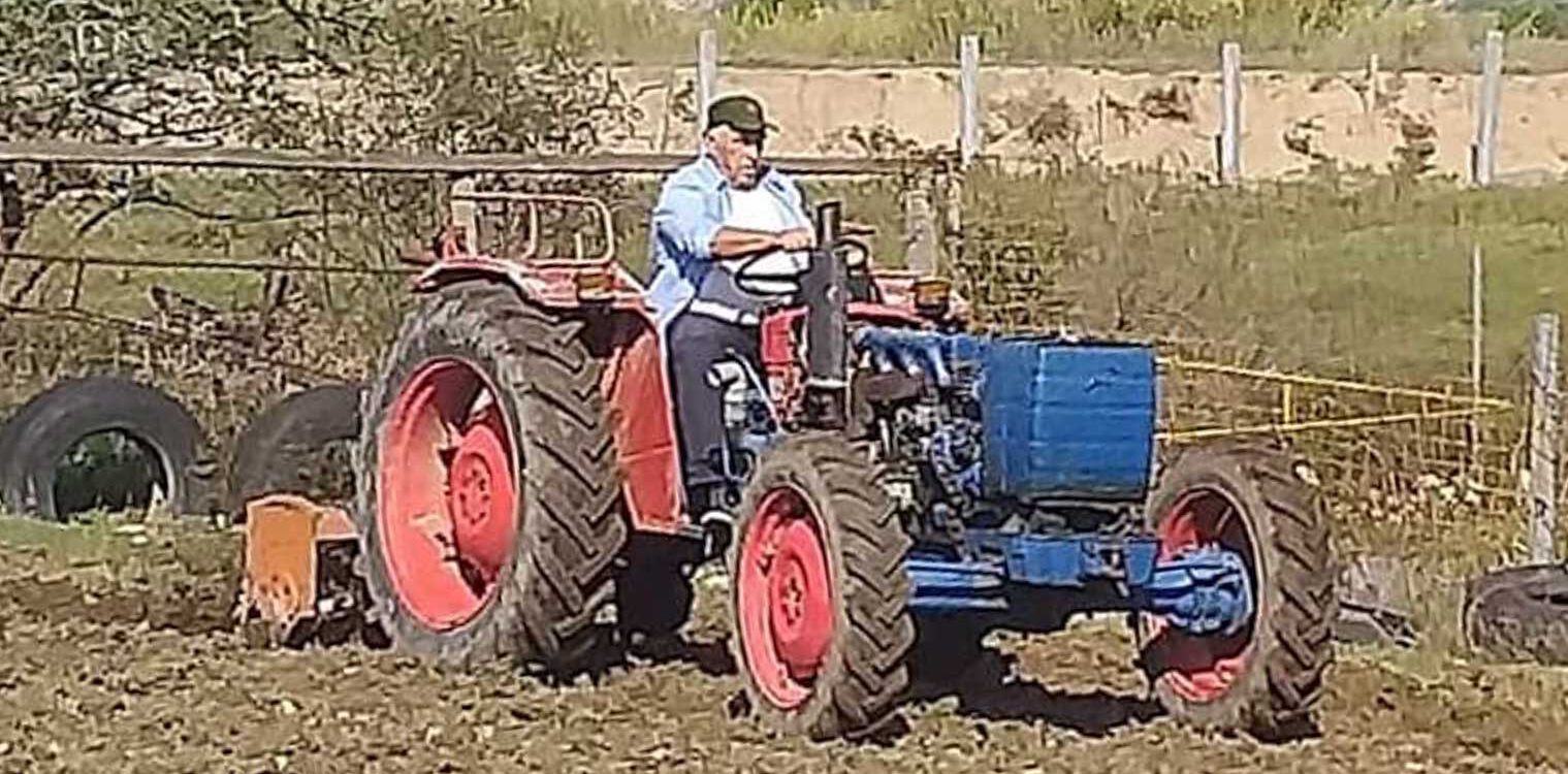 Ο Πανταζής... οργώνει