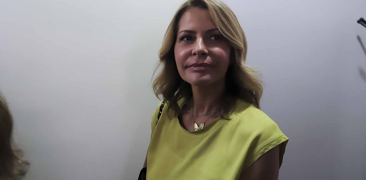 Τζένη Μπαλατσινού: Μαγειρική στο σπίτι λίγες ημέρες μετά την επιστροφή με το νεογέννητο μωρό της