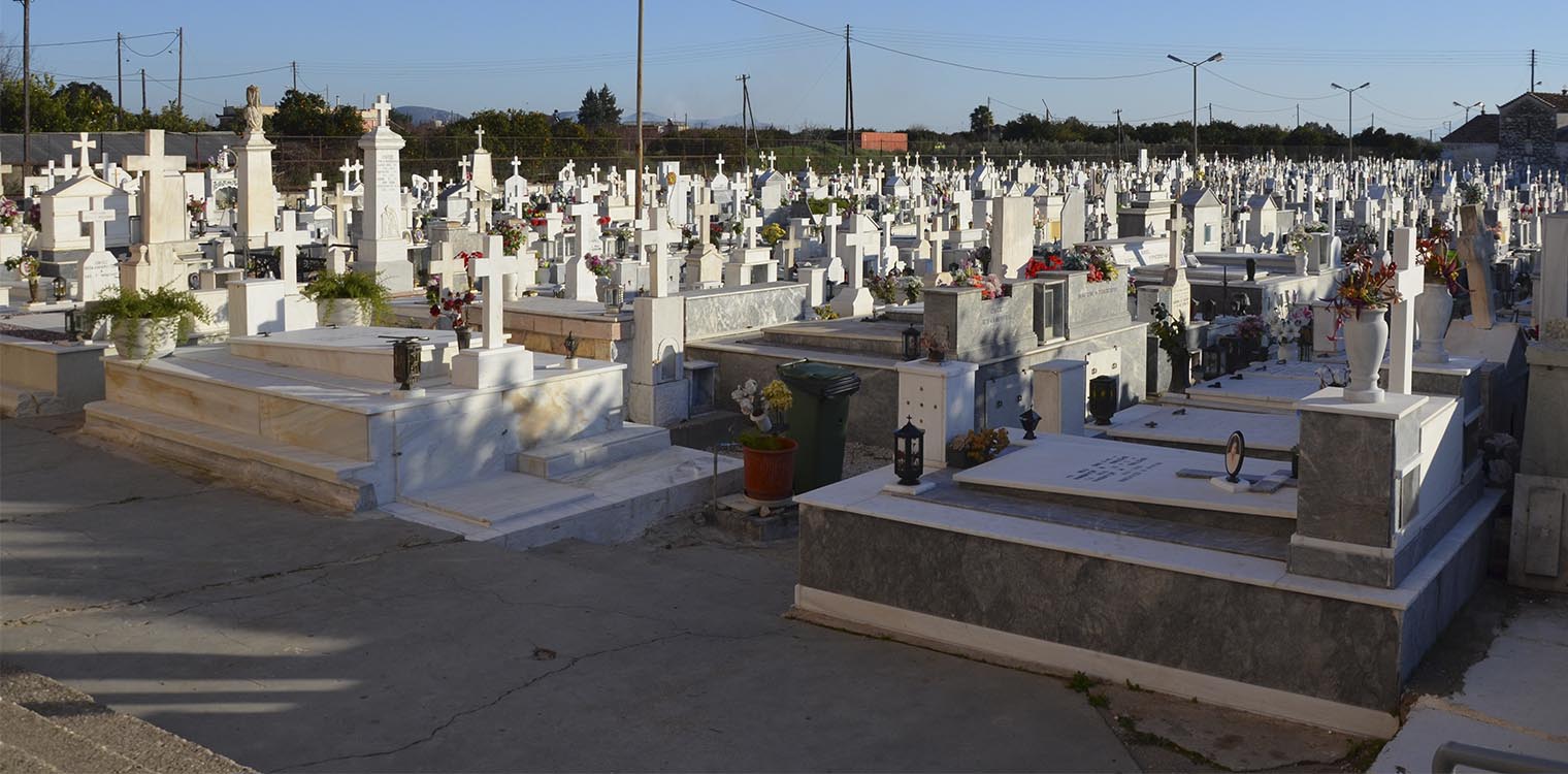 Ρήμαξε τα καντήλια από τα μνήματα νεκροταφείου στα Γρεβενά