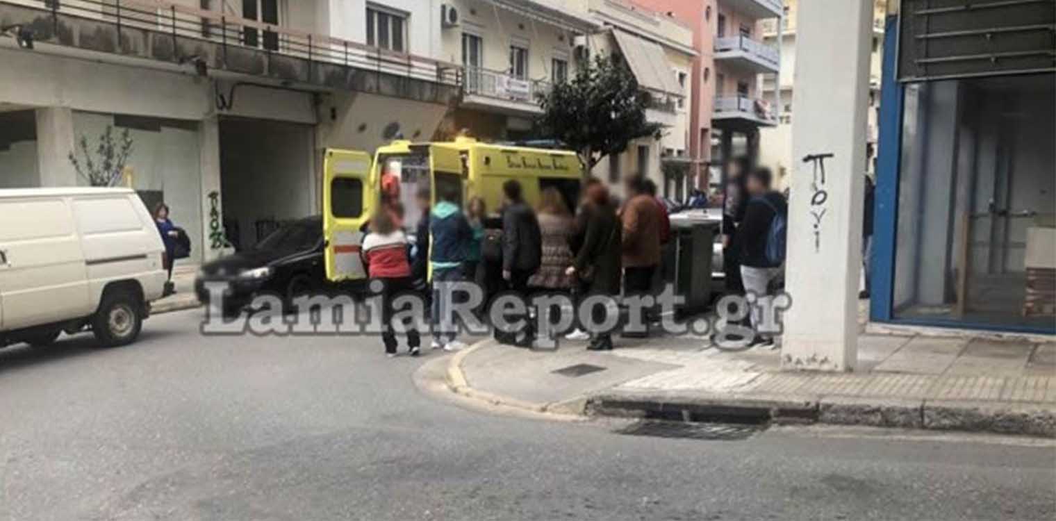 Αυτοκίνητο παρέσυρε μαθητή στο κέντρο της Λαμίας (photo)