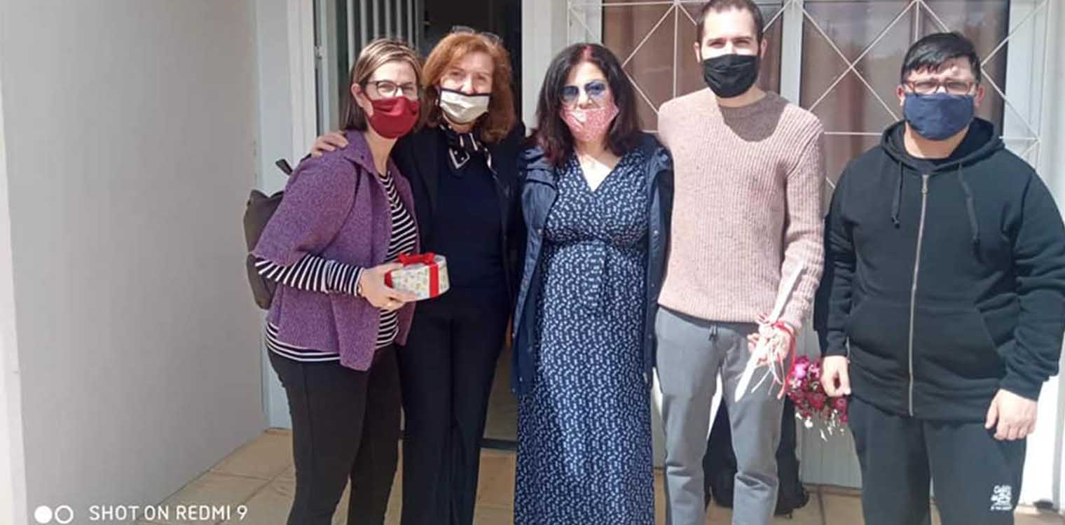 EEEEK Πύργου: Ευχές και πασχαλινά δώρα από το ΚΔΑΠ Αμεα ΔΙΑΠΛΑΣΙΣ Πύργου