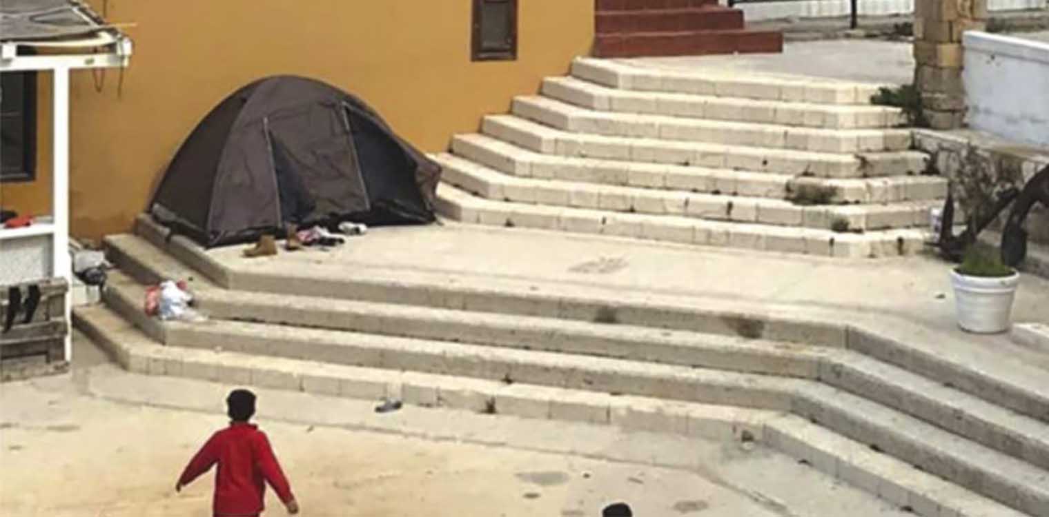 Πάνω από 100 πρόσφυγες και μετανάστες έφτασαν στο Καστελόριζο