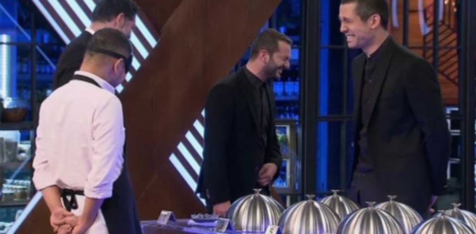 MasterChef: «Πέθαναν» στα γέλια οι κριτές με τον Τζον Ρεάν - Η δοκιμασία γευσιγνωσίας και τα... σεξουαλικά υπονοούμενα