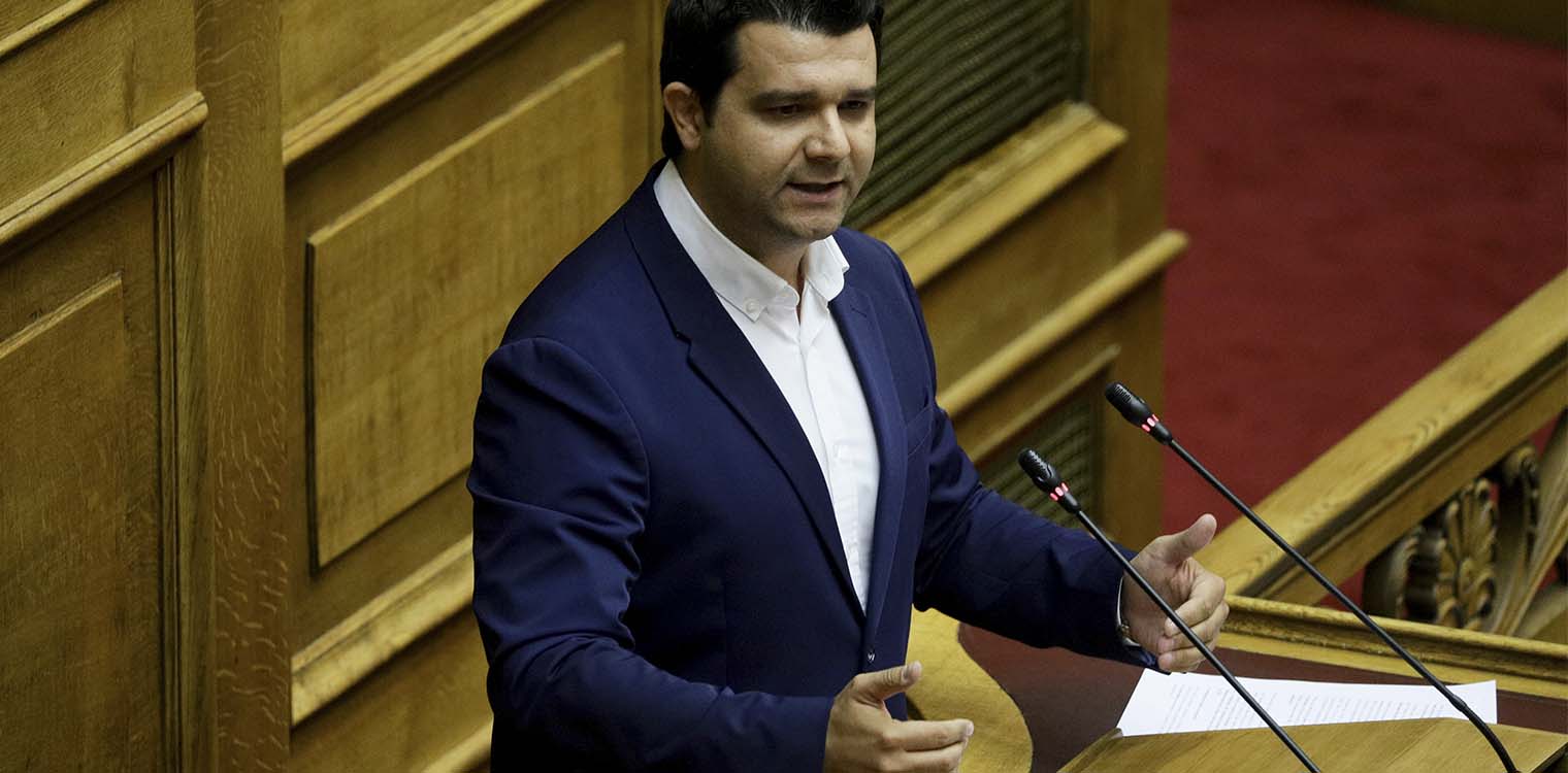 Μ. Κάτσης: Η κυβέρνηση εξαιρεί 650 περιφερειακά ραδιόφωνα από την καμπάνια ενημέρωσης