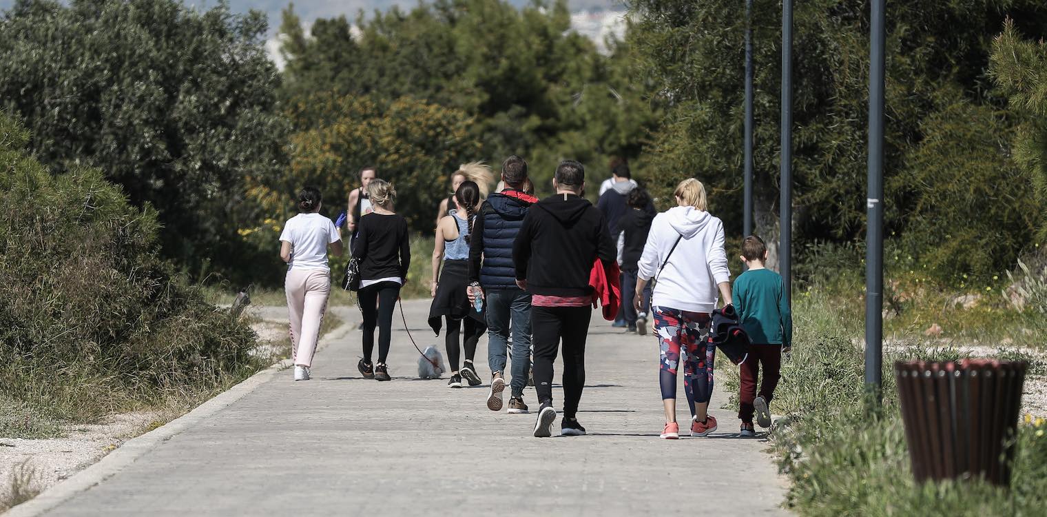 Μέτρα για τον κορωνοϊό: Οι επόμενες ώρες κρίνουν την απαγόρευση κυκλοφορίας