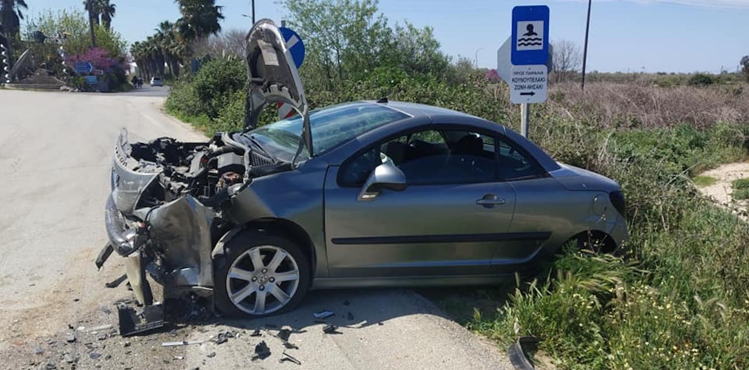 Βάρδα: Μια γυναίκα ελαφρά τραυματίας σε τροχαίο