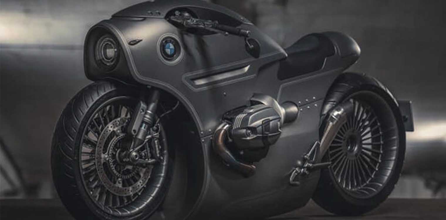 Η Zillers σε μια BMW R nineT βγαλμένη από επιστημονική φαντασία