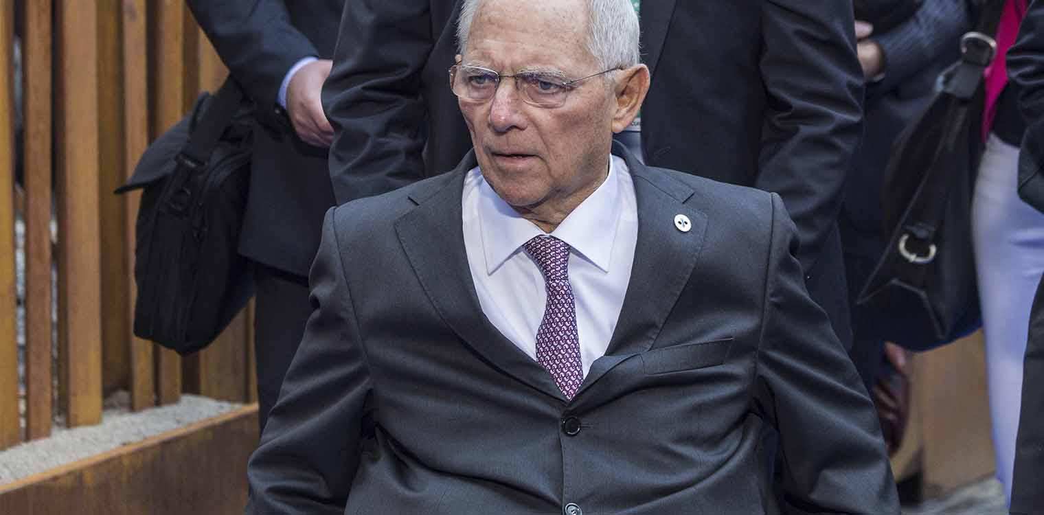 Σόιμπλε - Κορονοϊός: Δεν είναι απόλυτο ότι όλα υποχωρούν μπροστά στην ανθρώπινη ζωή