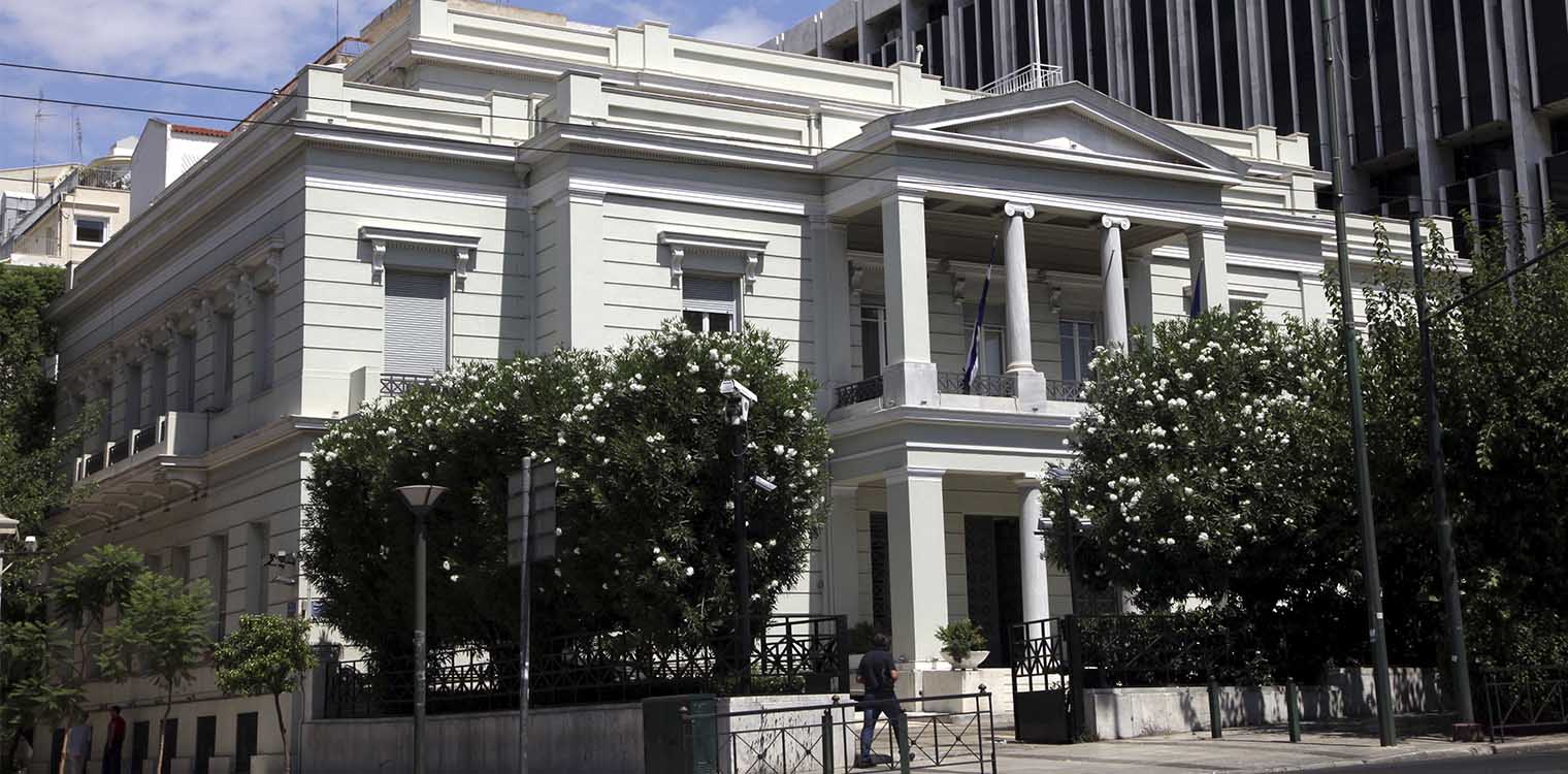 ΥΠΕΞ σε Τσαβούσογλου: Οι προκλητικές παραβιάσεις της κυριαρχίας μας δεν νομιμοποιούνται