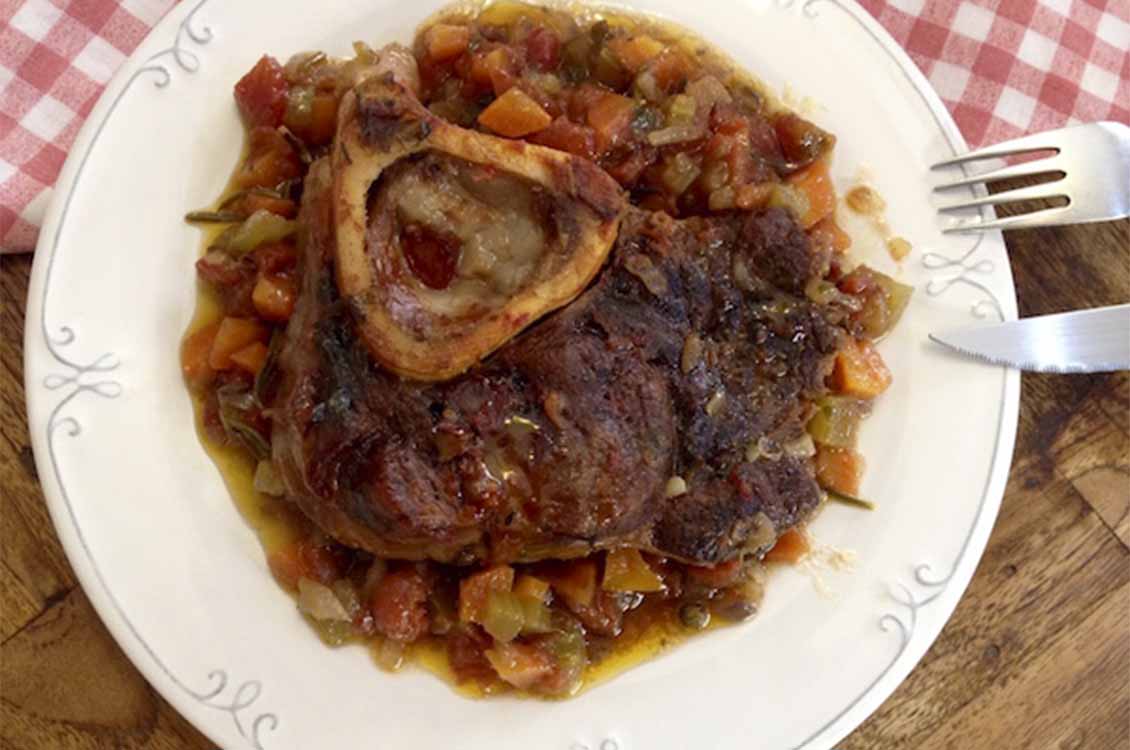 Οσομπούκο με λαχανικά στη γάστρα