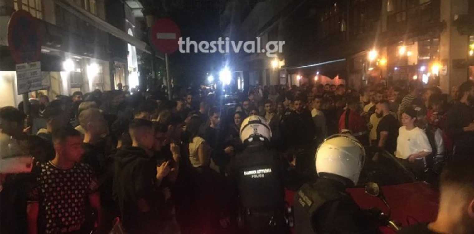 Θεσσαλονίκη: Ακόμα ένα βράδυ συνωστισμού για take away ποτά - Καβγάδισαν περαστικοί