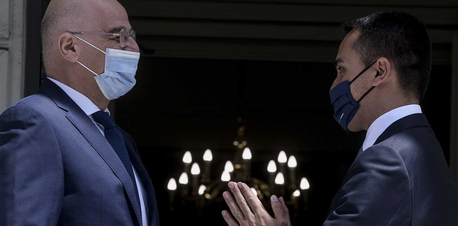 Πώς έκλεισε η ιστορική συμφωνία οριοθέτησης ΑΟΖ Ελλάδας-Ιταλίας