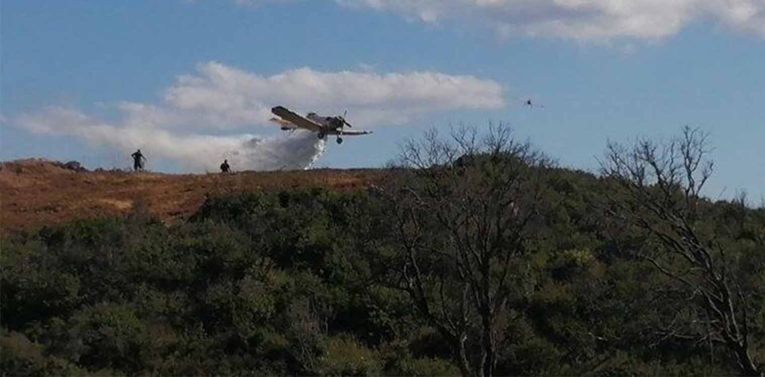 Ζάκυνθος:Οι φλόγες τύλιξαν το βουνό Σκοπός, στο χωριό Καλαμάκι (video)