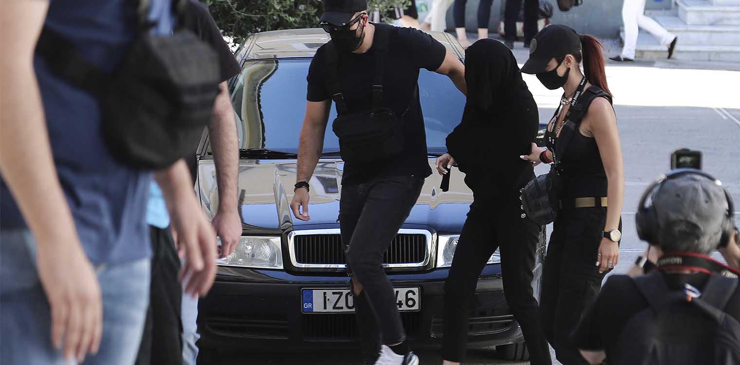Επίθεση με βιτριόλι: Απολογείται η 35χρονη - Παρακολούθηση με GPS του I.X. της Ιωάννας