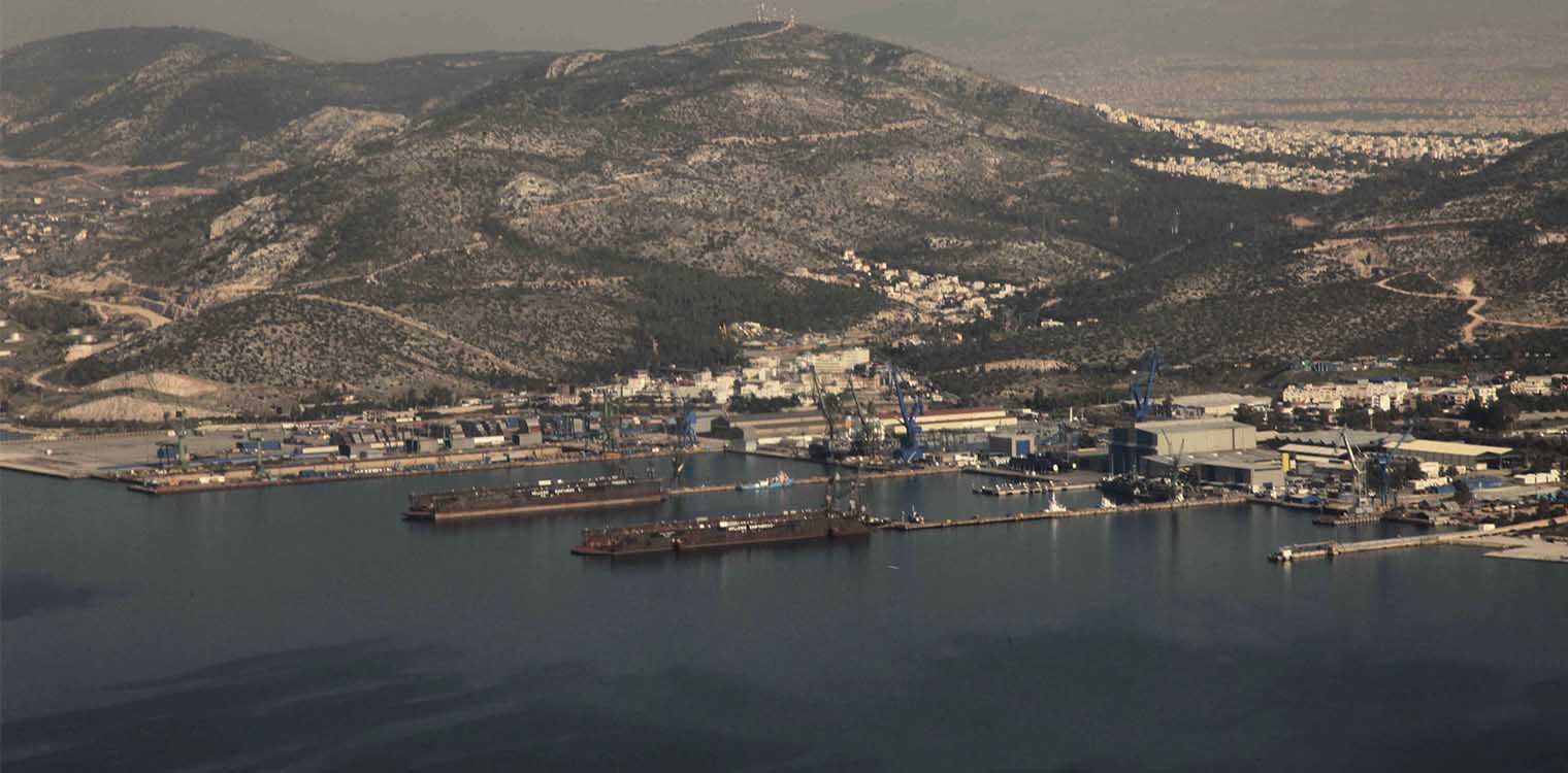 Περισσότερα από 500 κιλά απορρίματα ανασύρθηκαν από το βυθό και την παραλία της Ελευσίνας σε εθελοντική δράση