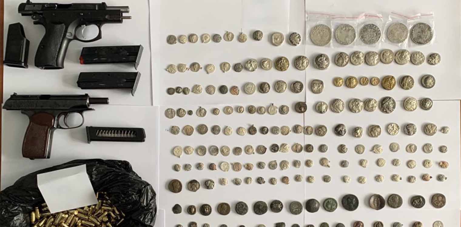 Ξάνθη: Έκανε εισαγωγές... όπλων, αρχαίων νομισμάτων και αναβολικών!