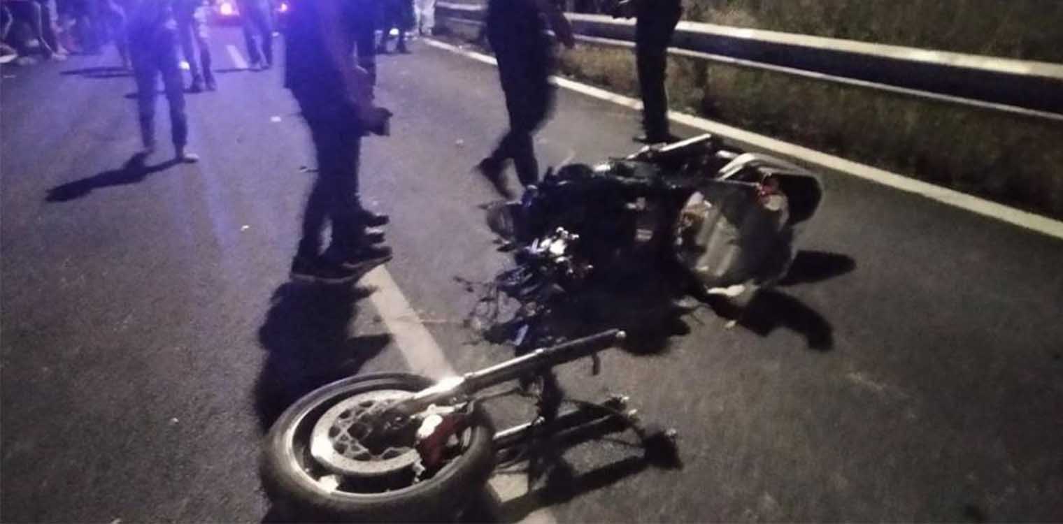 Λέσβος: Τραγωδία στην άσφαλτο - Δύο νέα παιδιά έχασαν τη ζωή τους σε τροχαίο με μηχανές