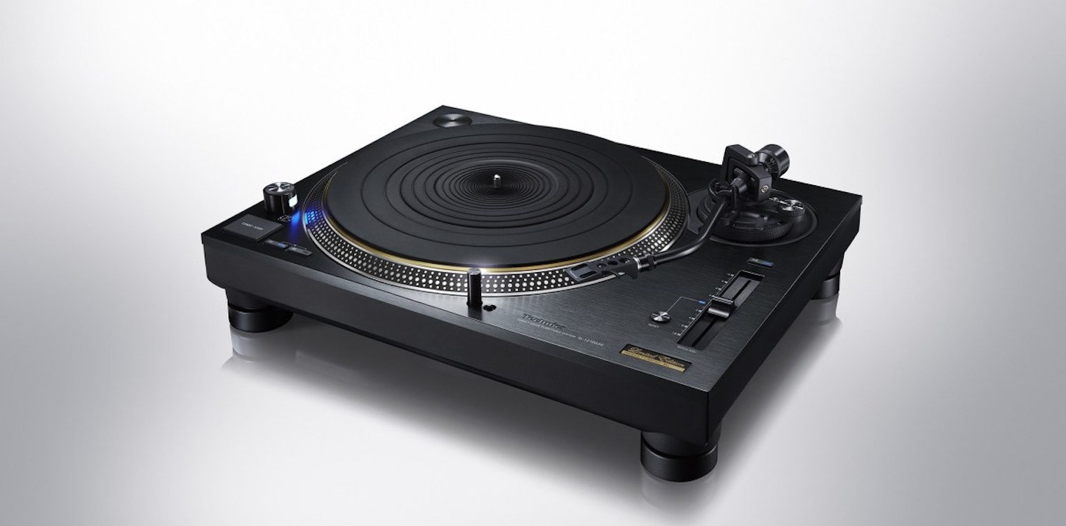Η Technics σε ένα επετειακό πικάπ που θα σε κάνει να ξεθάψεις τα βινύλια