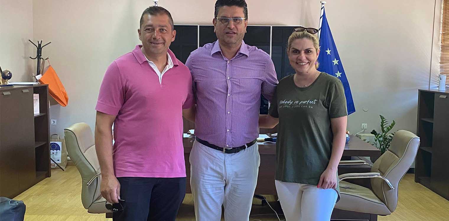 Δήμος Ανδραβίδας - Κυλλήνης: Προσφορά ειδών ρουχισμού από τον Πολιτιστικό Σύλλογο Δήμητρας «Ο Άγιος Νικόλαος»
