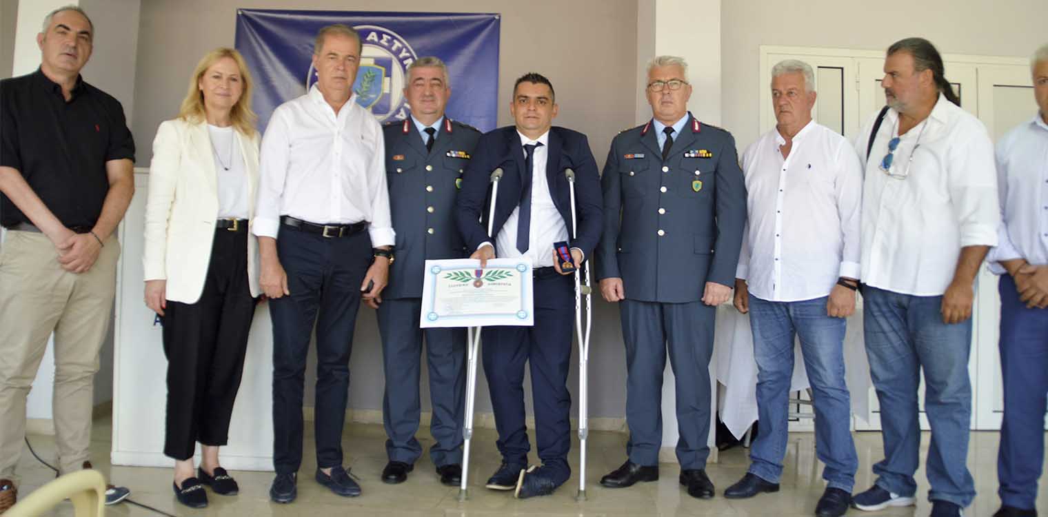 Απονομή του Αστυνομικού μεταλλίου «Αστυνομικός Σταυρός» στον Ανθυπαστυνόμο Γ. Παπαχριστόπουλο
