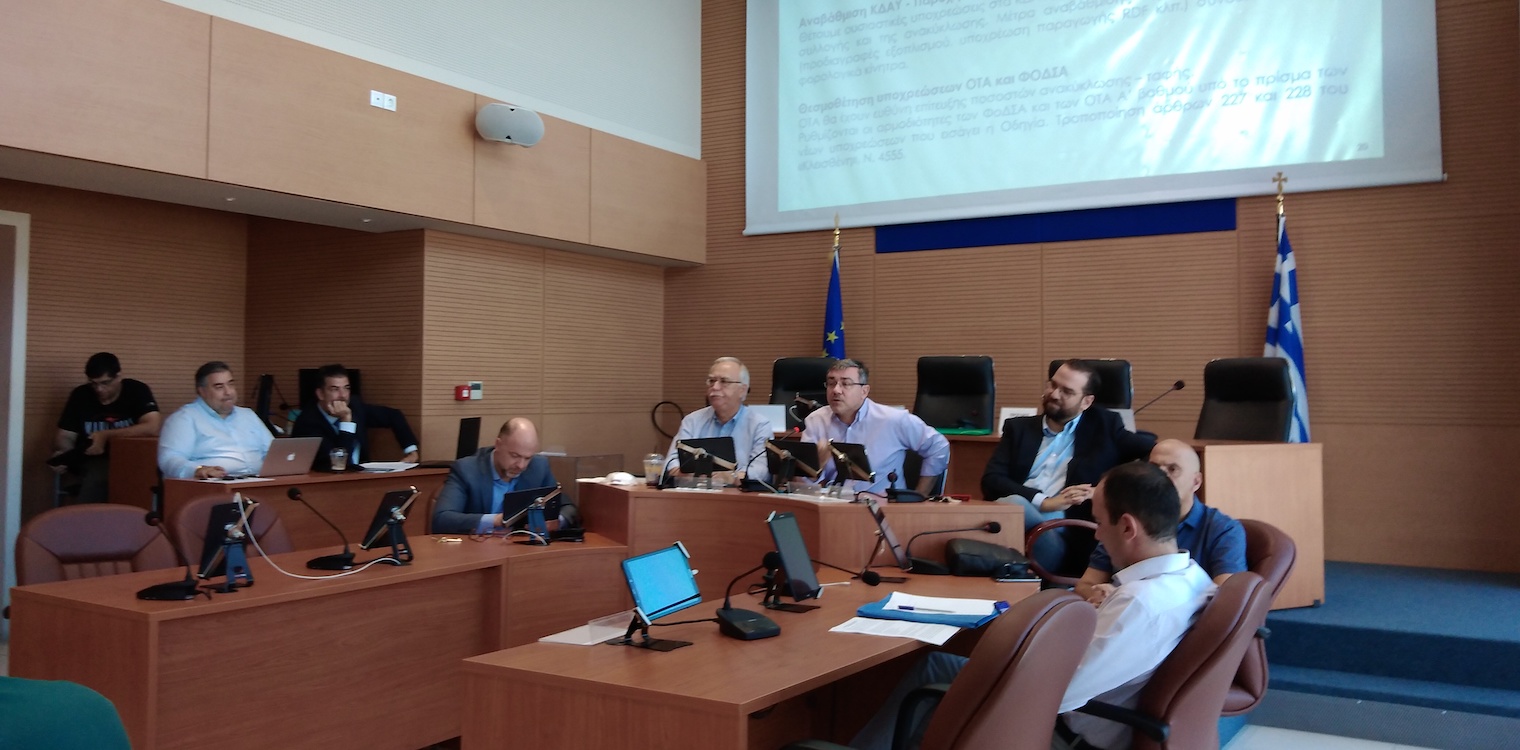 Αθ. Παπαδόπουλος: Πως θα σταματήσουμε να ζούμε με τους ΧΥΤΑ