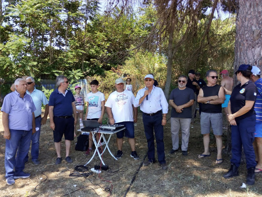 GLYFA XAIRETISMOS