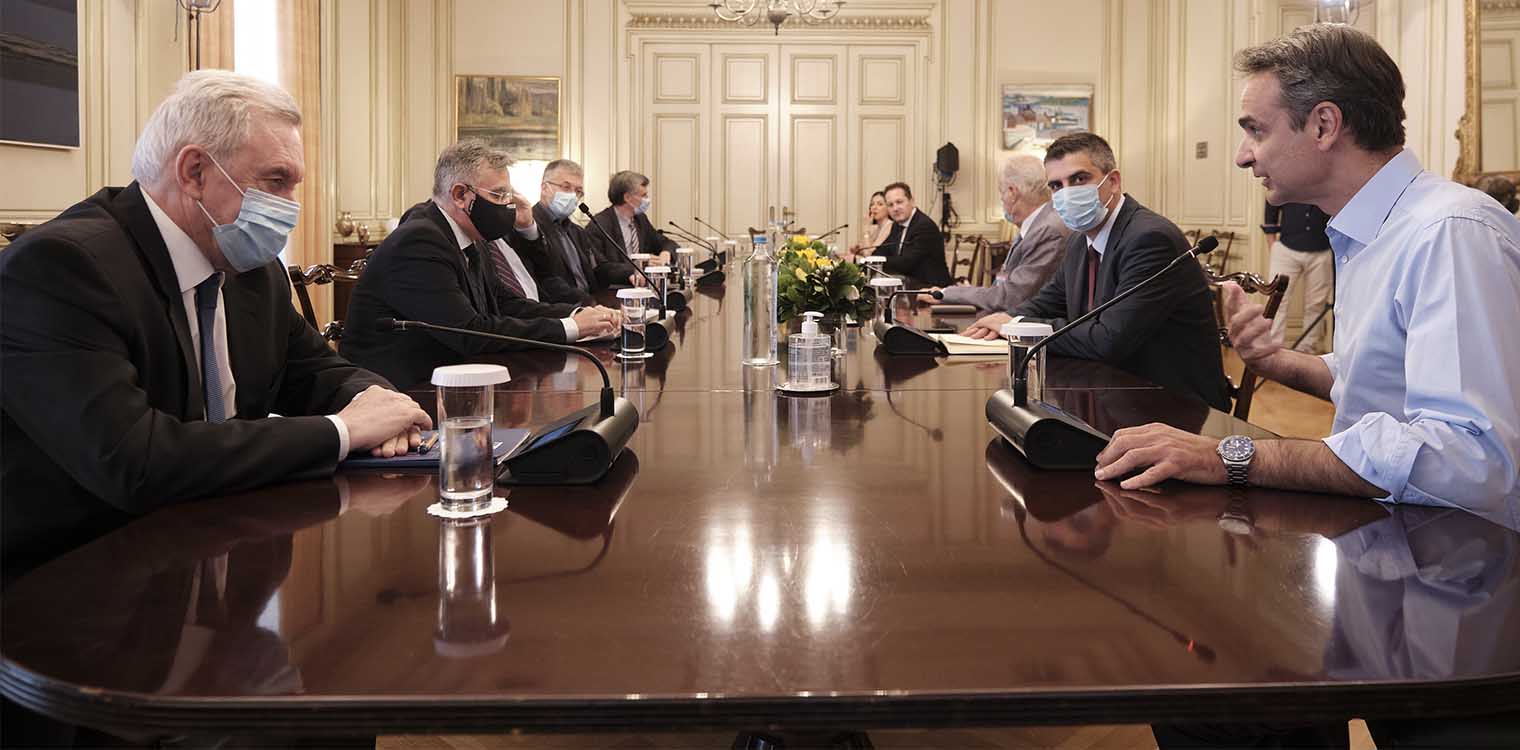 Κορωνοϊός: Σε επιφυλακή το Μαξίμου λόγω της αύξησης των κρουσμάτων - Τηλεδιάσκεψη υπό τον Μητσοτάκη