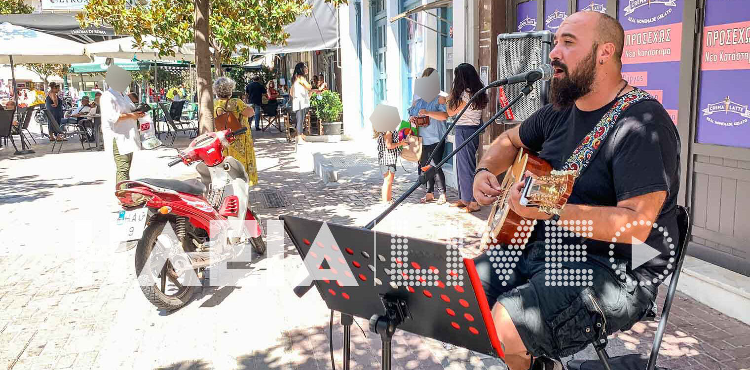 Ο Γιώργος Ιακώβου "μαγεύει" με τη φωνή του το κέντρο του Πύργου (video)