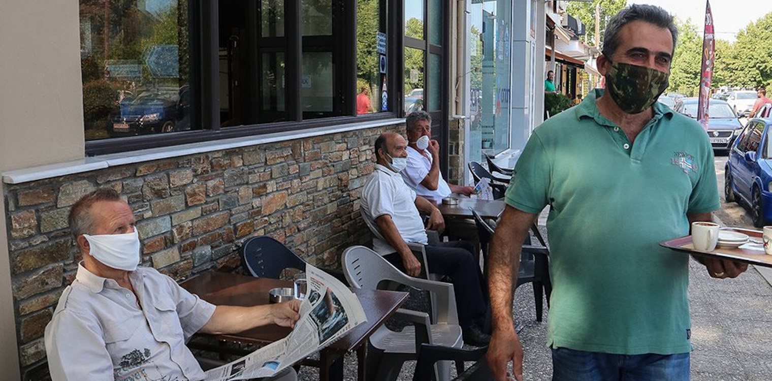 Μέτρα για τον κορωνοϊό: Έρχεται νέο «κοκτέιλ» μετά την αύξηση των κρουσμάτων