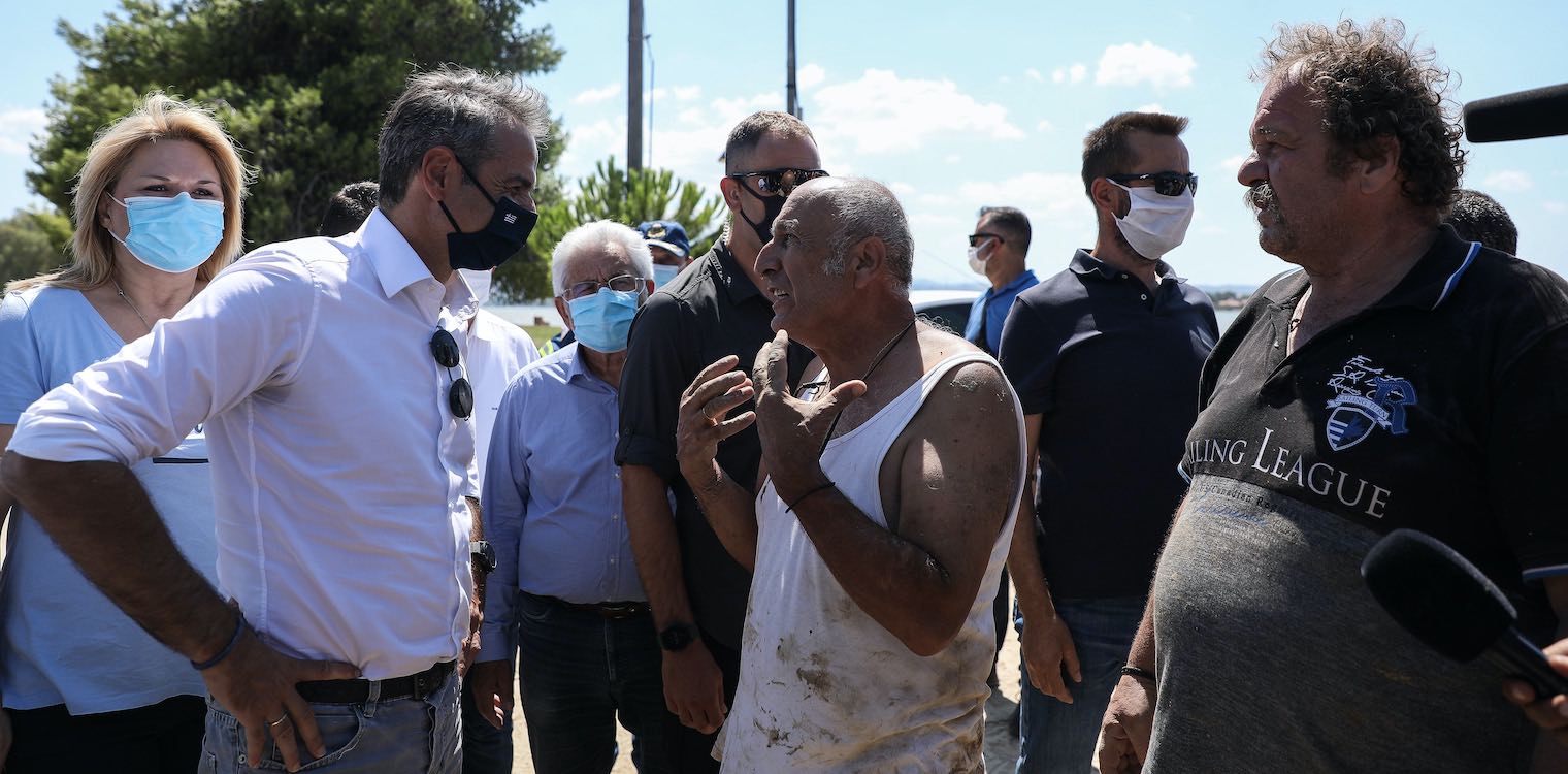 Στην Εύβοια ο Μητσοτάκης - Αυτοψία στις πληγείσες από τις πλημμύρες περιοχές