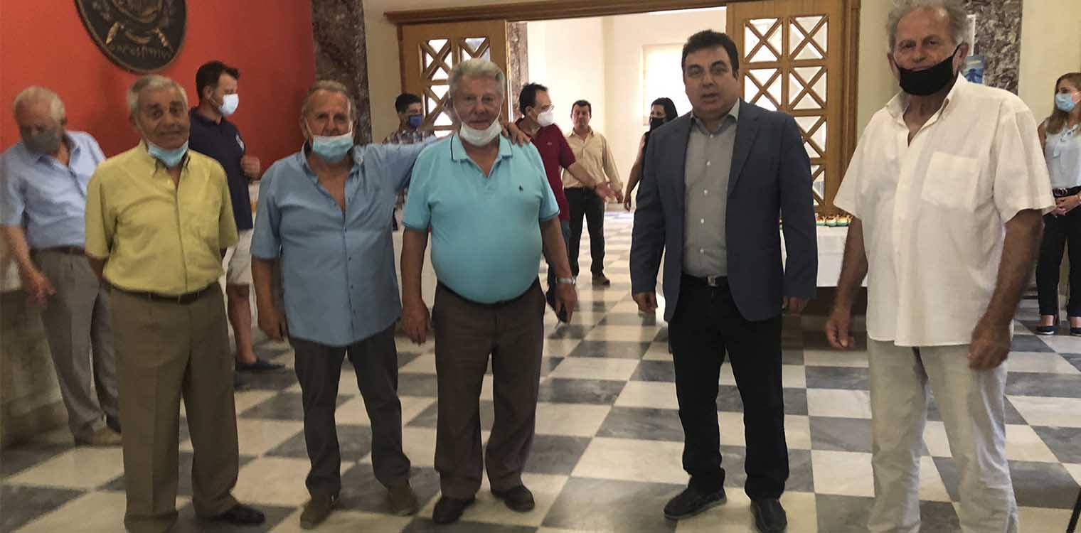 Αντωνακόπουλος: Δέχθηκε ευχές δημοτών για την ονομαστική του εορτή