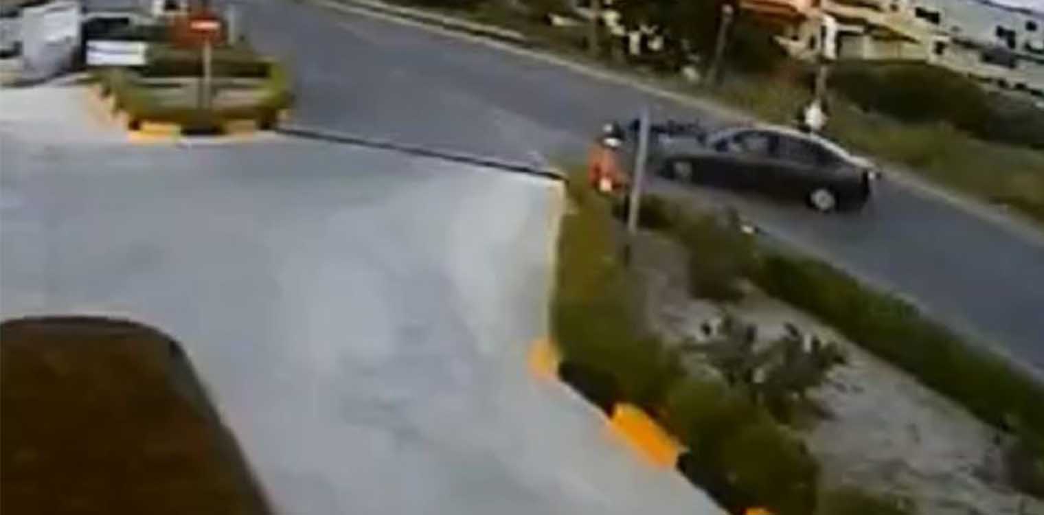 Καρέ-καρέ σοκαριστικό τροχαίο στην Κρήτη που αποδεικνύει πως το κράνος σώζει ζωές