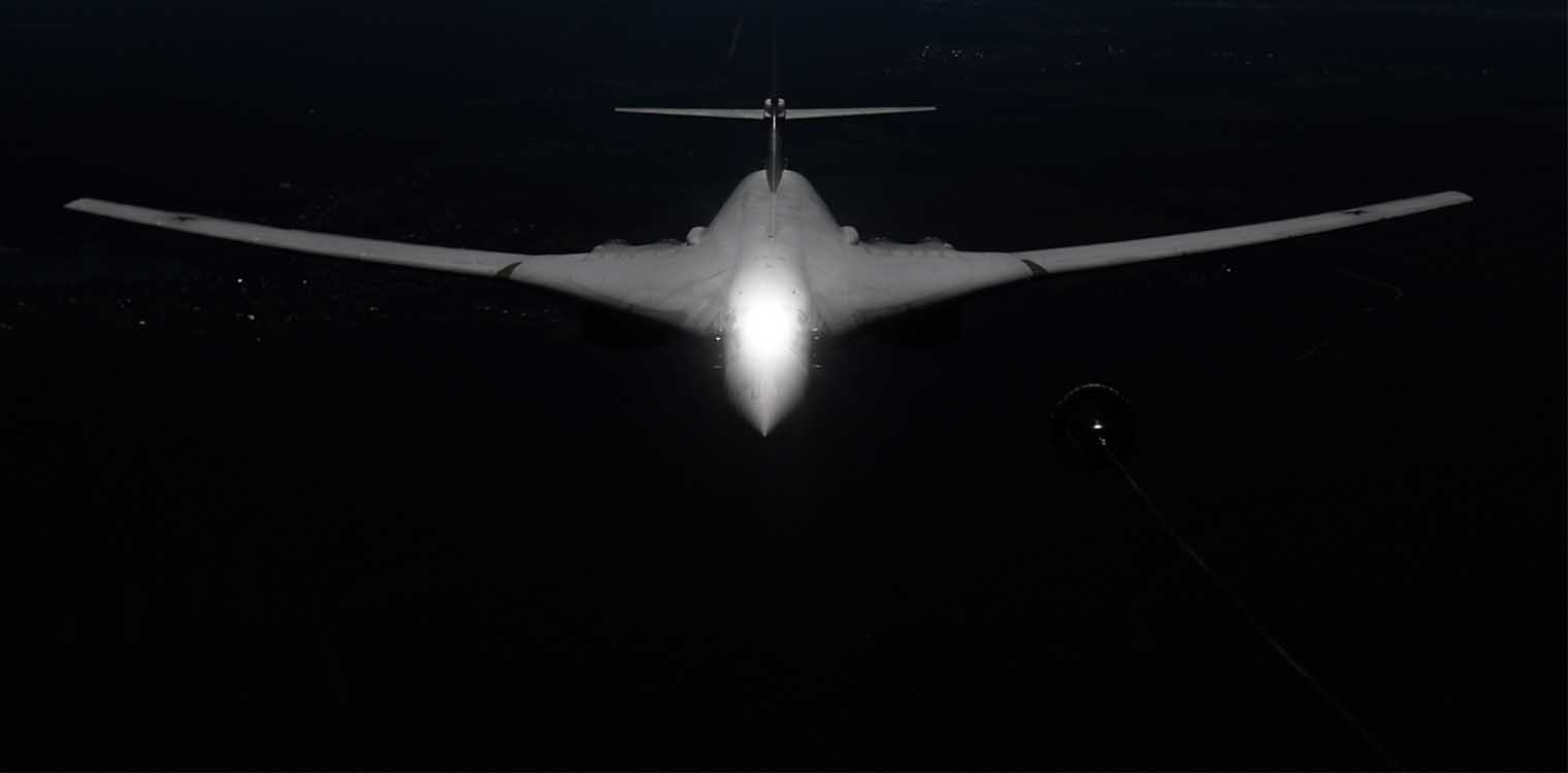 Ρωσικό μαχητικό Su-27 αναχαίτισε τρία αεροσκάφη των ΗΠΑ και Βρετανίας στη Μαύρη Θάλασσα