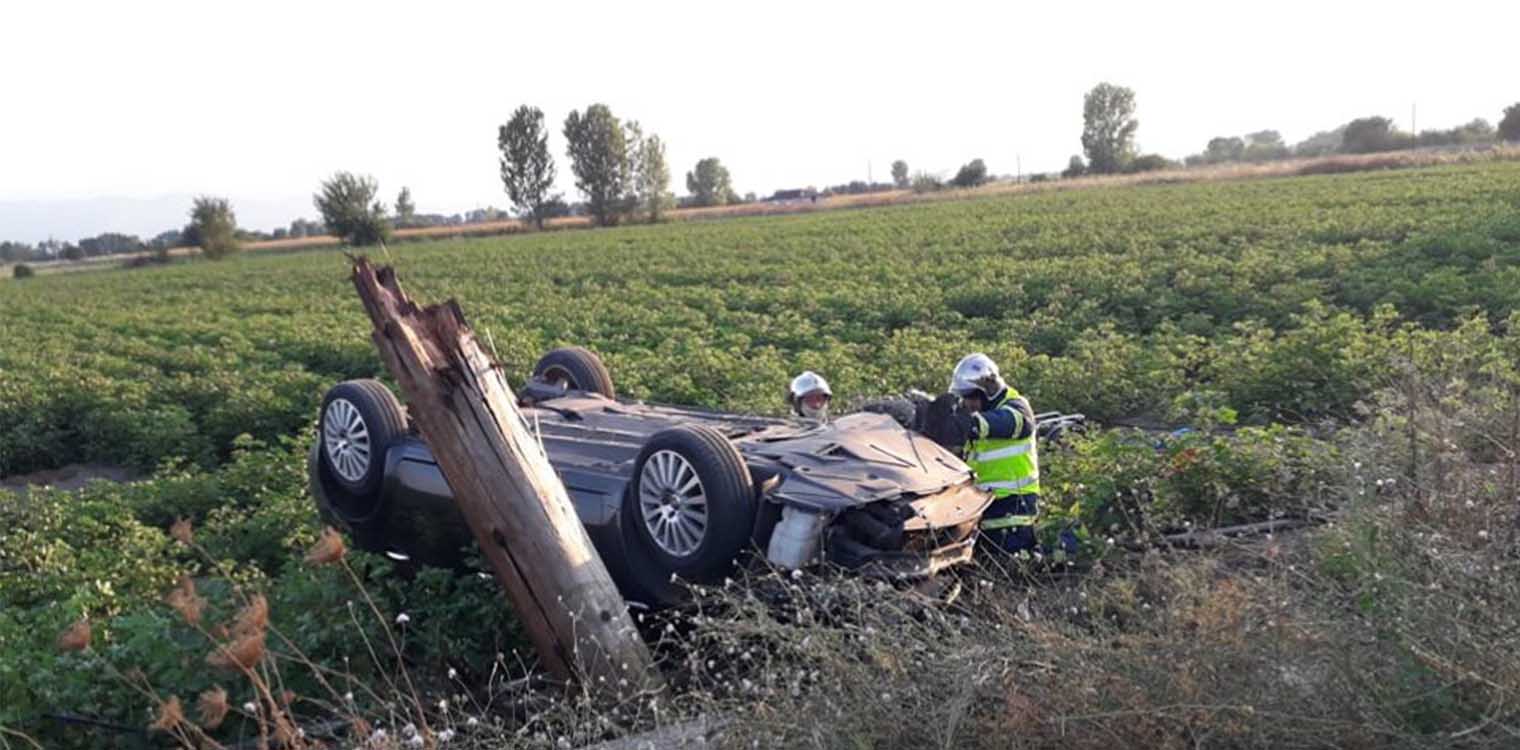 Τροχαίο στα Τρίκαλα: ΙΧ έπεσε πάνω σε κολόνα της ΔΕΗ - Νεκρός ο 50χρονος οδηγός