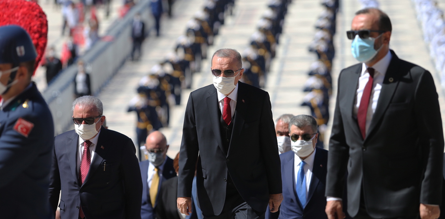 Παραλήρημα Ερντογάν: Προκαλούμε τους εχθρούς μας σε ξηρά, αέρα και θάλασσα