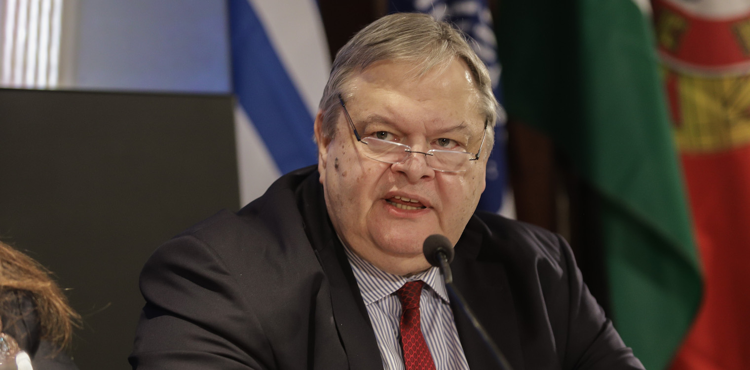 Αιχμές Βενιζέλου για την επέκταση των ελληνικών χωρικών υδάτων στο Ιόνιο