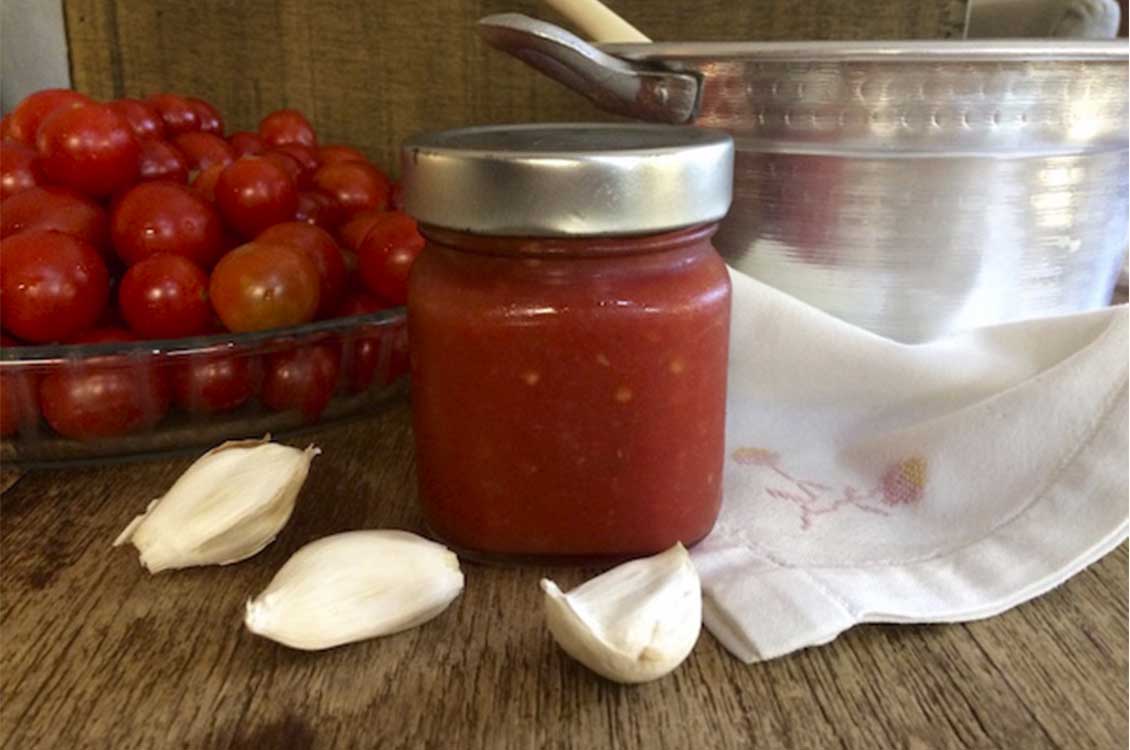 Σάλτσα ντομάτας ημισυμπυκνωμένη