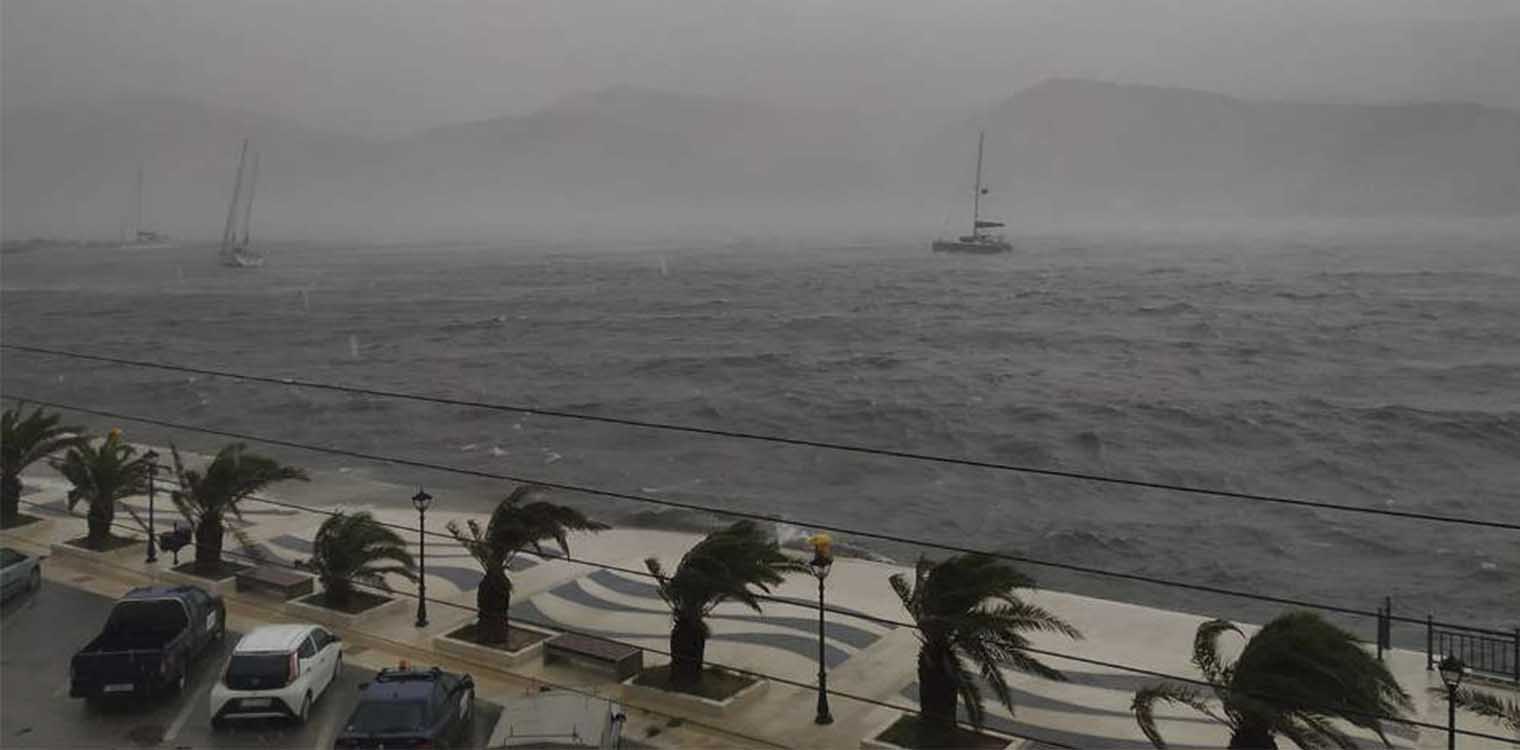 Κεφαλονιά: Ζημιές σε ολόκληρο το νησί και προβλήματα ηλεκτροδότησης προκάλεσε ο "Ιανός"