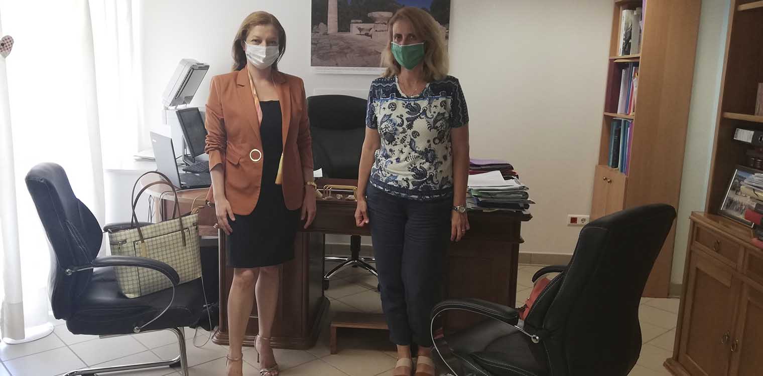 Συνάντηση Αυγερινοπούλου με Διευθύντρια της Εφορείας Αρχαιοτήτων Ηλείας Ε. Κόλλια
